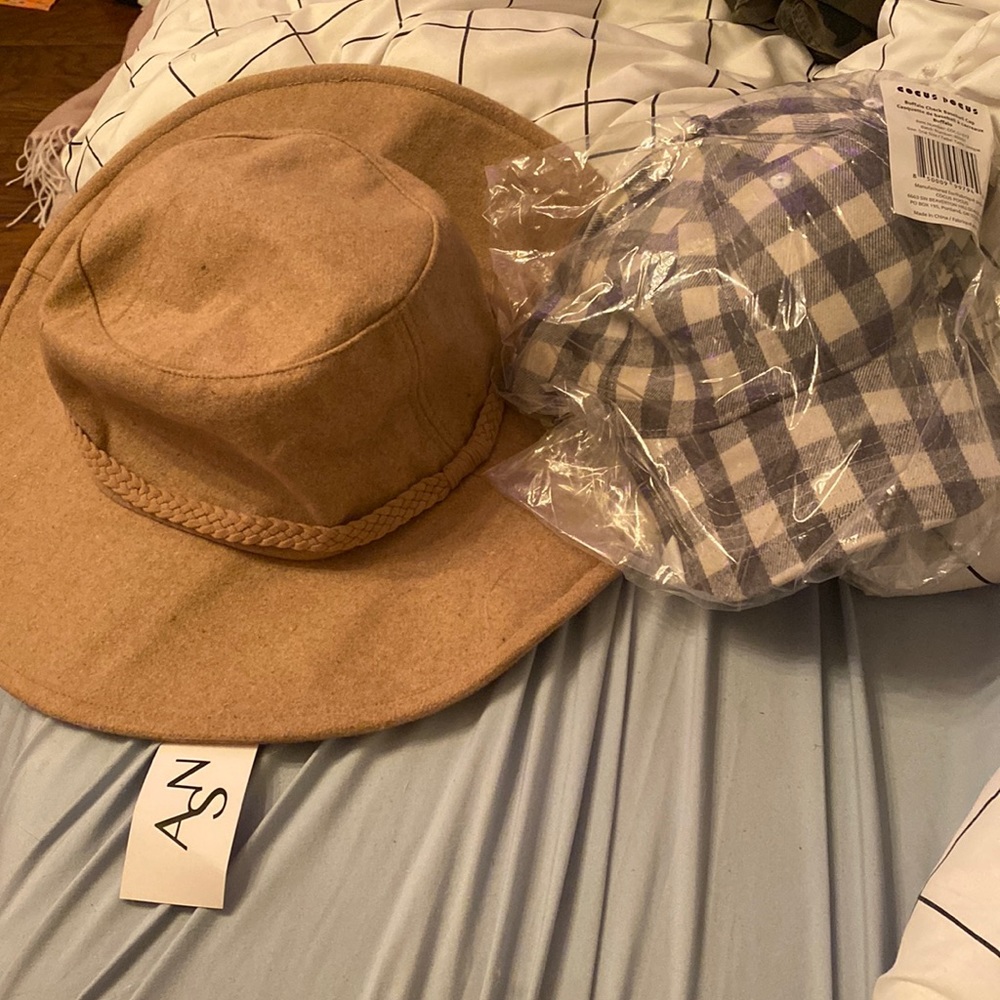 NWT Hat Duo